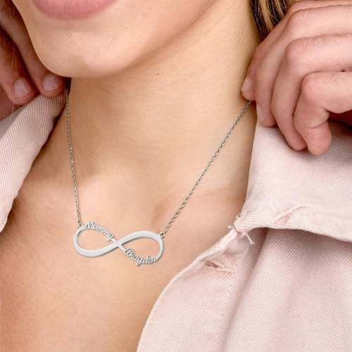 Personalized Infinity Name Necklace, Elegant Silver Pendant – Unique Gift Idea