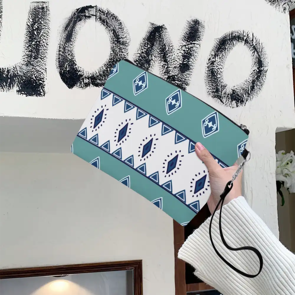 Custom Design Shoe Organizer for Travel - Durable / Stylish Footwear Storage Solution with Unique Personalized Features - Ideal for Jet-setters / Trendsetters
