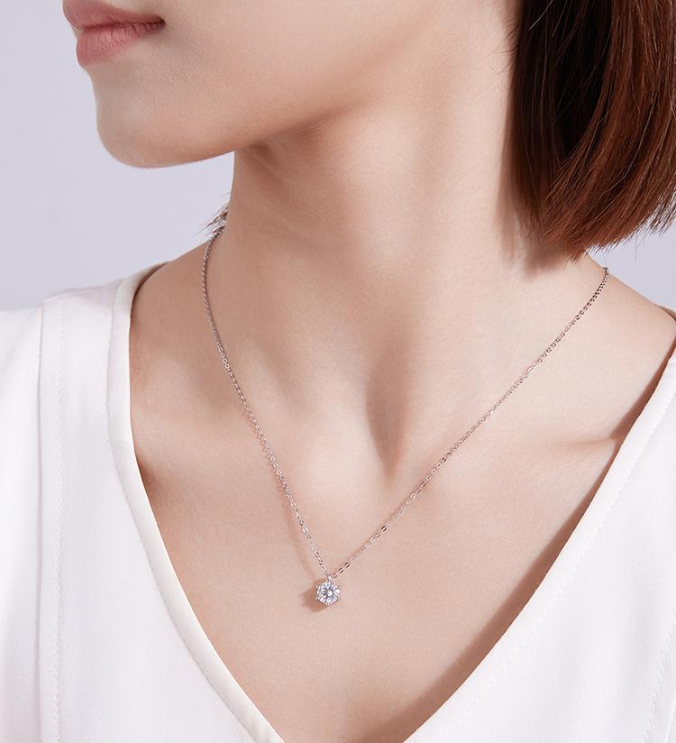 Customizable Heart Pendant Bracelet with Silhouette Sunset Design – Romantic Personalized Jewelry for Special Occasions
